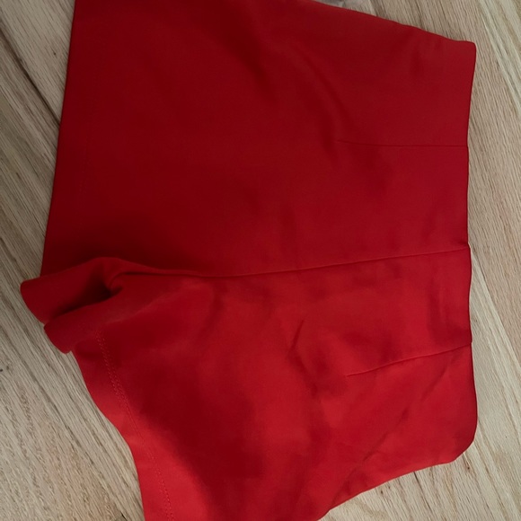 Red orange gold button pull on shorts - Picture 3 of 4